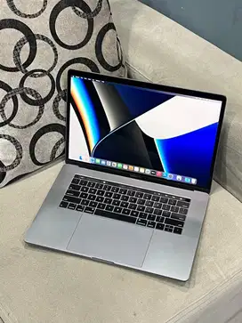 MacBook Pro TouchBar MR932 15 Core i7 16/256Gb Thn 2018 Ex iBox
