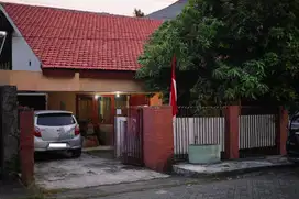 Strategis Dekat Jalan Raya Rumah Idaman daerah Jemursari