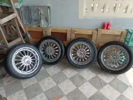Dijual 4 veleg dan ban BS R 17 bekas kondisi 80 porsen