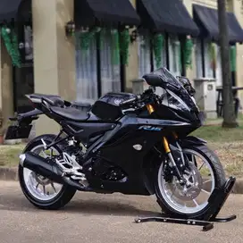 YAMAHA YZF R15 V4 HITAM 2022 KM 8K PAJAK HIDUP SIAP NGEBUT