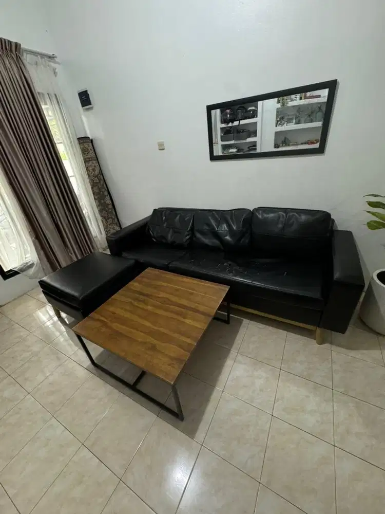 Sofa + meja bagus aestetik