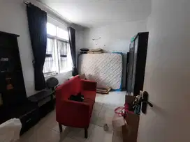 Rumah Istana Kawaluyaan dijual cepat 2 lantai terawat