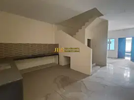 Dijual Townhouse 3,5 Tingkat di Komplek Cemara Asri  Cluster Diamond