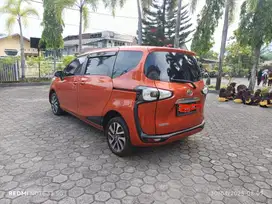Toyota sienta manual 2017 mulus