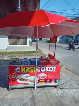 Gerobak etalase bekas jual makanan plus payung tenda HUGO 2 lapis