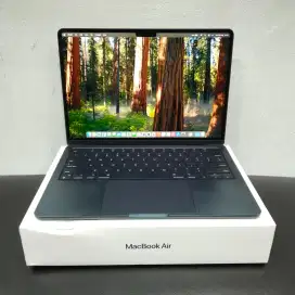 Macbook Air 13-inch 2022 Chip M2 RAM 8GB SSD 256GB Fullset