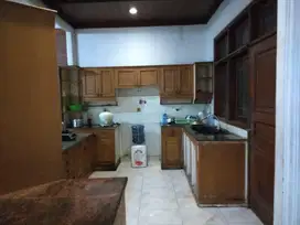 Rumah Pasar Minggu  dijual cepat 2 lantai terawat