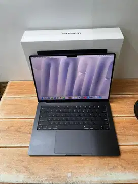 Macbook Pro 14 inch 2024 M4 16GB 512GB IBOX Second Mulus Like New