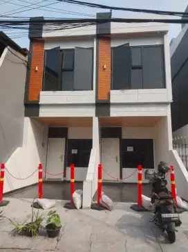 Di Jual Rumah Cantik di Ancol Selatan 2