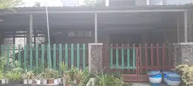 Dijual Rumah Hitung Tanah di Gayungsari Lokasi Strategis