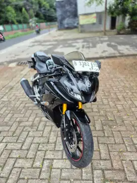 Dijual Yamaha R15 V3 tahun 2018 pajak itu panjang KM low