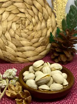 Kacang Pistachio Oleh Oleh Haji Umroh di Jogja