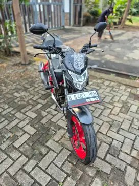Dijual Honda CB150R se tahun 2016 surat lengkap