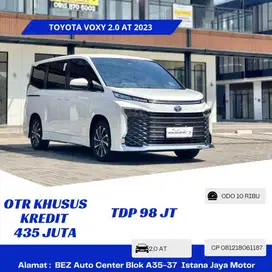 KM 10rb Toyota Voxy 2.0 Automatic NIK 2023 Putih