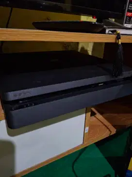di jual PS4 Slim 1tb