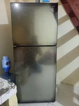 Kulkas Sharp 2 pintu