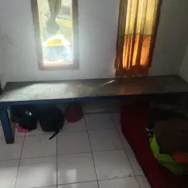 Meja multifungsi