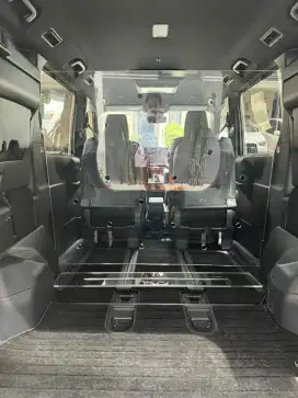 Aklirik pembatas mobil