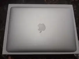MacBook Air 13 inci