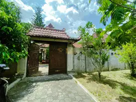 RUMAH MURAH, TANAH LUAS DEKAT JOGJA BAY, DI SLEMAN