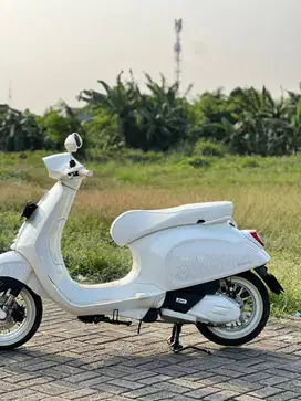 PIAGGIO VESPA SPRINT LIMITED JUSTIN BIEBER 2022 WHITE