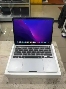 MACBOOK PRO M2 13 INCHI 8/256 GB EX IBOX FULLSET SECOND ORIGINAL