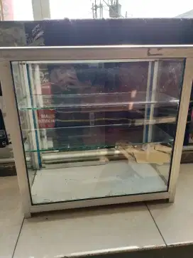 Etalase rokok 300