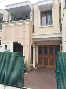 RUMAH MEGAH BANGUNAN KOKOH  !! Gudang Peluru Kebon Baru TEBET