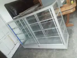 Etalase kelontong 1,5m