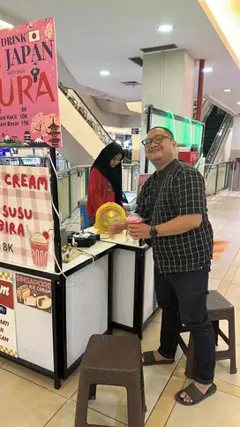 Take Over Booth Jualan di Mall