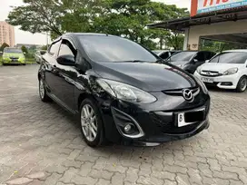 Mazda 2 V AT 2014 Hitam Bagus Murah Siap Pakai Hatchback