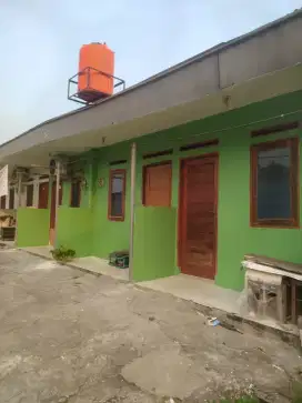 DIKONTRAKAN RUMAH LOKASI STRATEGIS BARU DI CAT