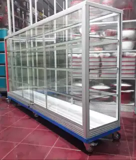 Etalase Pakai Roda Panjang 2M Kaca Full 5MM