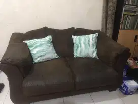 Sofa cokelat informa