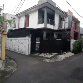 Rumah Strategis Akses Selangkah ke Stasiun Tebet Dibantu KPR J-26678