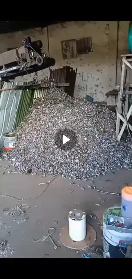 Hammer mill (mesin giling besi tua)