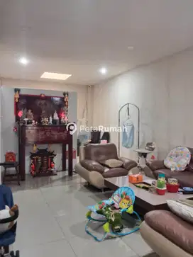 DIJUAL VILLA JALAN AMAL KOMPLEK EVERGREEN (MING MING)