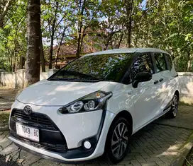 Toyota Sienta E cvt 2017 MURAH