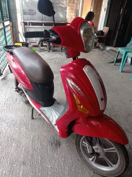 sepeda motor listrik unity