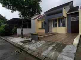 DISEWAKAN Rumah Siap Huni lengkap AC dan Furniture,Pindahan jadi Mudah