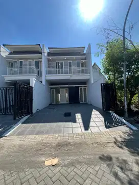 Rumah Gress Jemursari Selatan