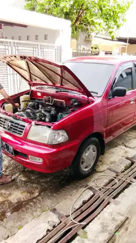 Kijang 2000 LGX 2.4 MT solar