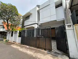 Dijual rumah terawat di Tebet - Jakarta Selatan