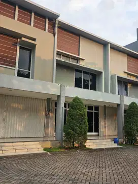 Ruko 2 lantai di Emerald Green BSB, Semarang