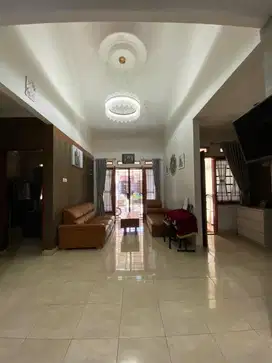 Dijual Rumah Semi Furnish & Strategis di Pinus Regency Soekarno Hatta