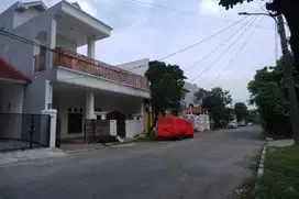Disewakan Rumah 5 BR dekat Summarecon Bekasi
