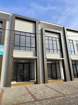 Di sewakan ruko kristal Aryana karawaci sudah ramai