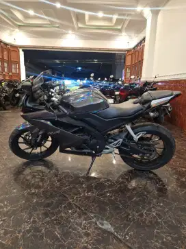 JUAL CEPAT MOTOR R15 V3 2021 LIKE NEW MOTOR MULUS MESIN HALUS