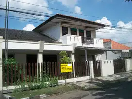 Rumah di Jemur Andayani