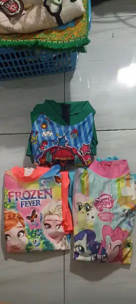 Baju renang anak